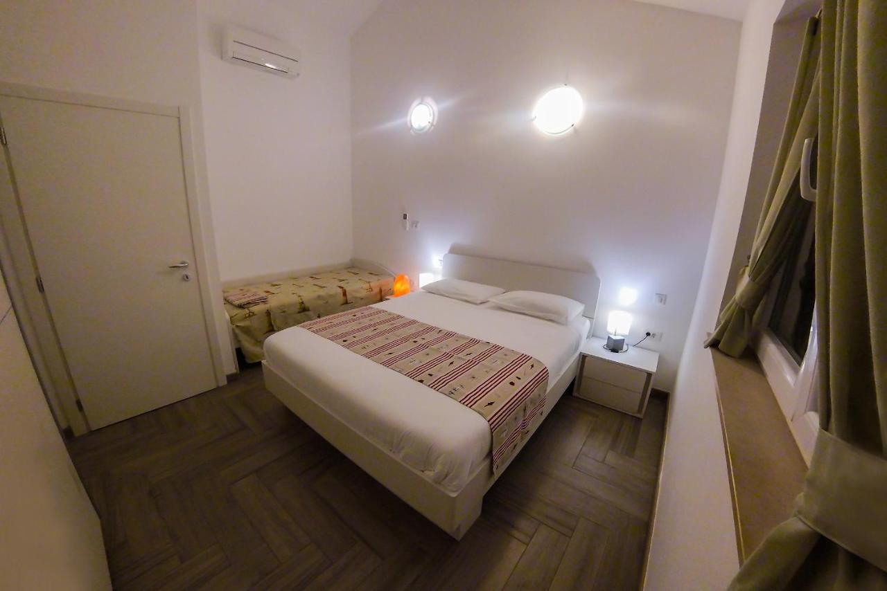 Wabi Sabi Resort & Apartments Brzac Buitenkant foto